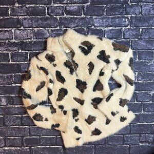 Chic Leopard Pullover